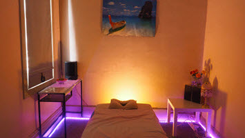 Our well-groomed masseuses will relax tired muscles muscle therapy